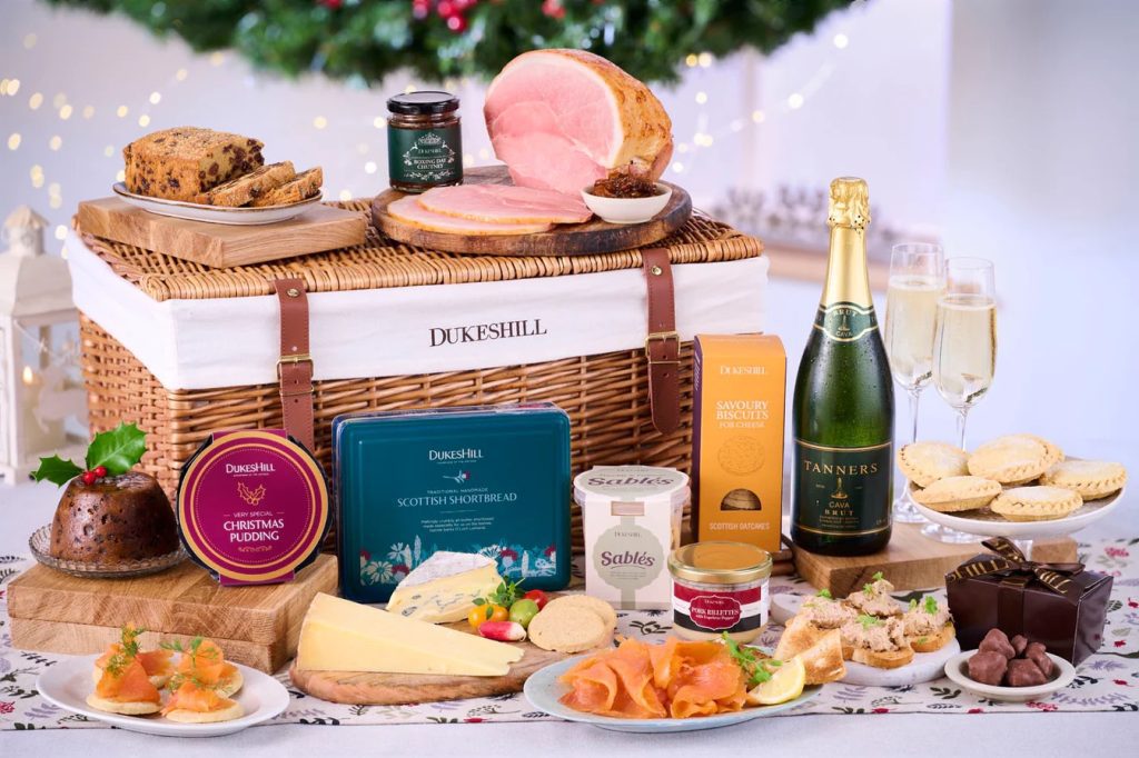 Deliciously Delivered: Your Ultimate Guide to Hampers UK & Italian Hampers